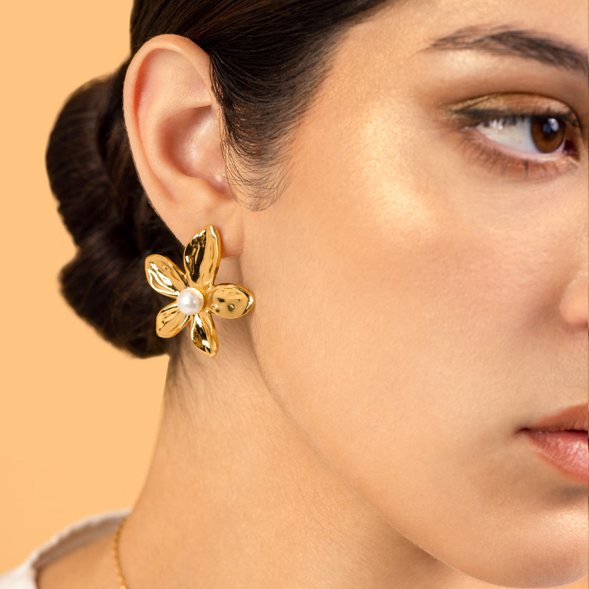 ARETES FLOR PERLA WATERPROOF