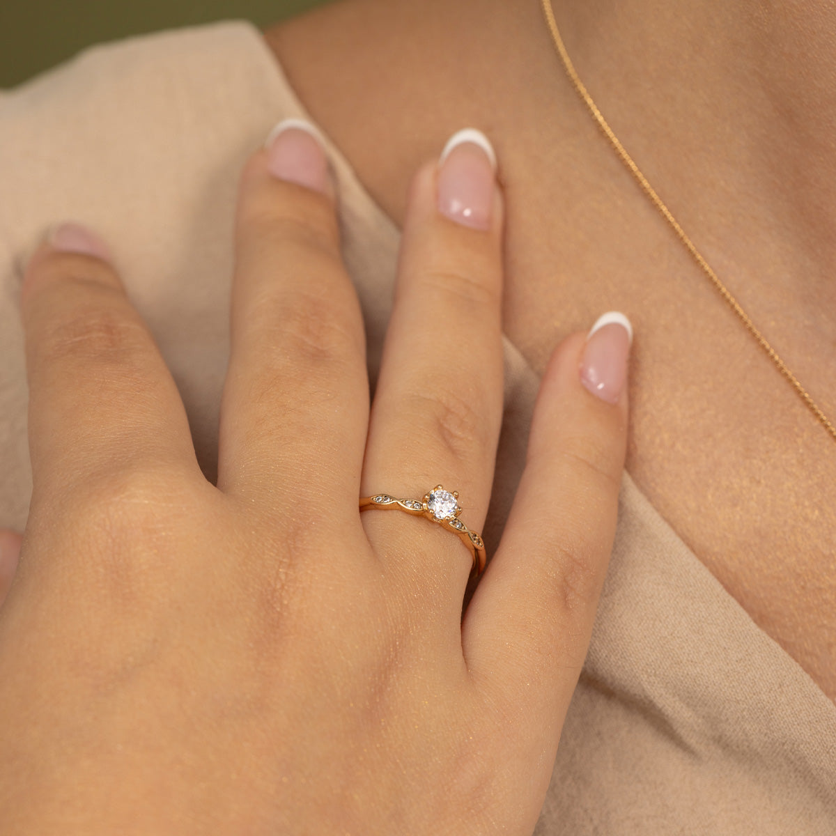ANILLO SOLITARIO CURVAS ROSÉ