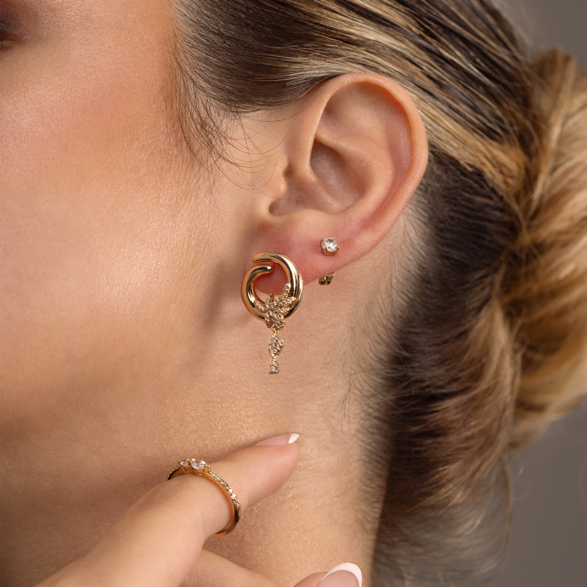 ARETES HOJAS COLGANTES ROSÉ